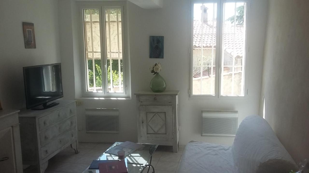 Appartement Dans Hameau Provencal Allauch Bagian luar foto
