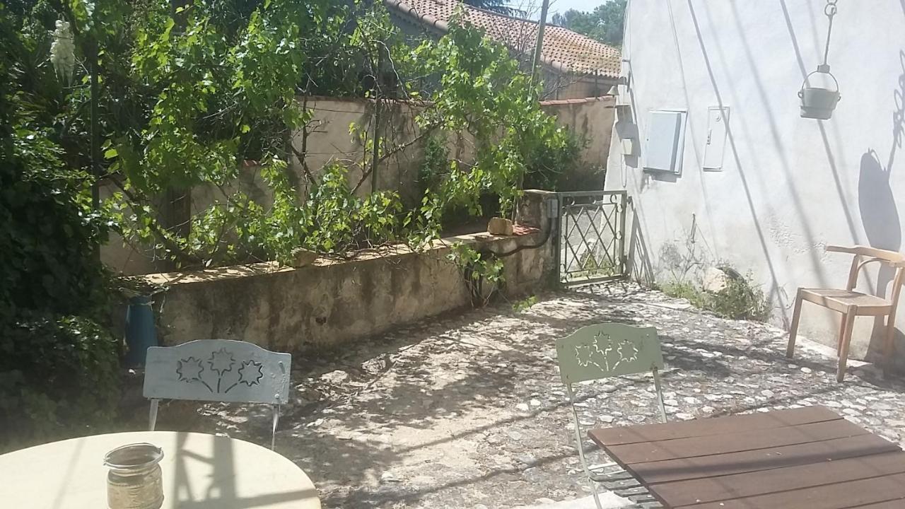 Appartement Dans Hameau Provencal Allauch Bagian luar foto