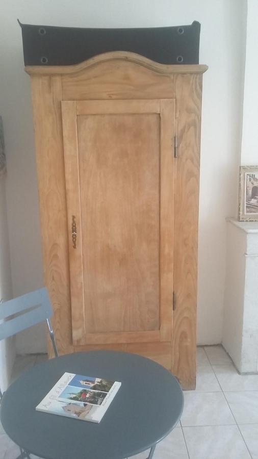 Appartement Dans Hameau Provencal Allauch Bagian luar foto